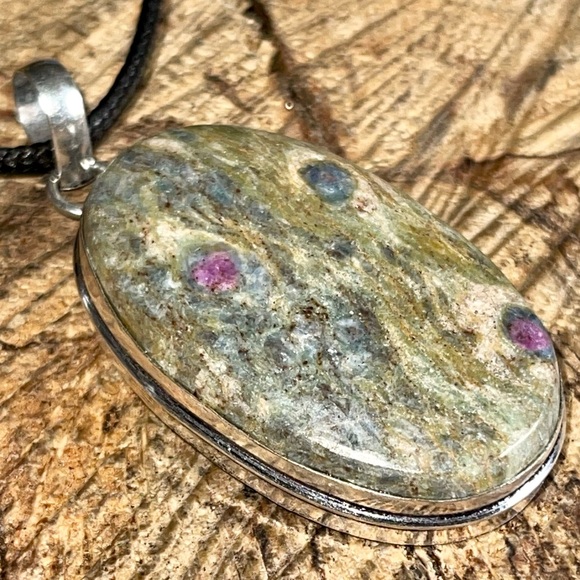 Beautiful Green Ruby Fuchsite Pendant 2 1/4” - Picture 4 of 11